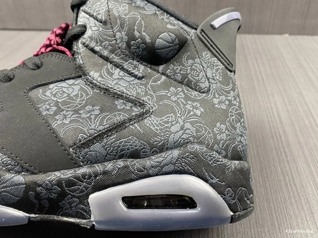 Triple (W) 6 DB9818-001 SD Black Jordan Retro 0830